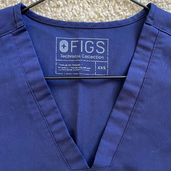 Figs Navy Blue Scrub Top - Picture 4 of 4